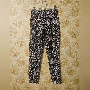 BALANCE SIZE SMALL LEGGINGS WITH POCKETS